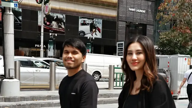 OOTD Kece Aaliyah Massaid Liburan Bareng Anak dan Suami, Tampil Santai dengan Tas Branded Rp77 Jutaan