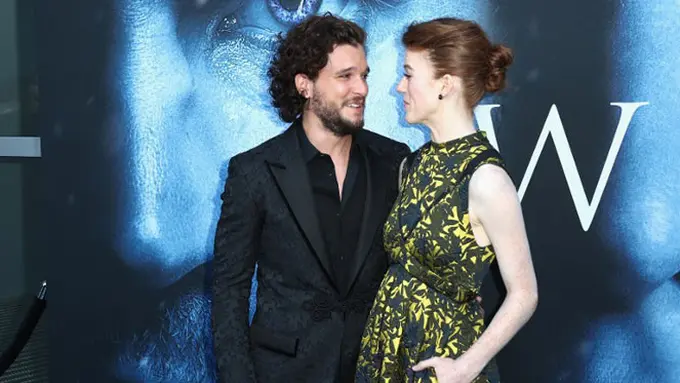 [Bintang] Kit Harington dan Rose Leslie