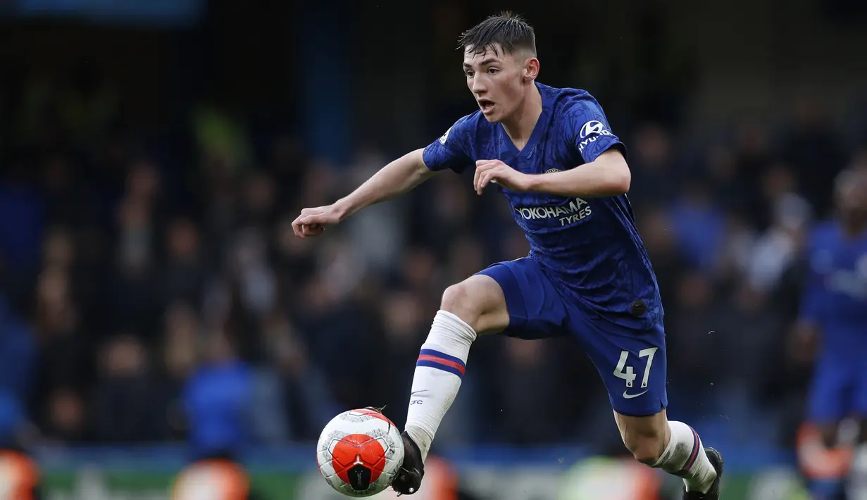 3. Billy Gilmour  - Berkat aksi Gilmour yang menawan ketika Chelsea menumbangkan Liverpool di Piala FA 2019-2020 membuat pemain 18 tahun ini menjadi perbincangam hangat. Berkat performa impresifnya itu, Gilmour dinobatkan sebagai "man of the match" dalam laga tersebut. (AFP/Adrian Dennis)