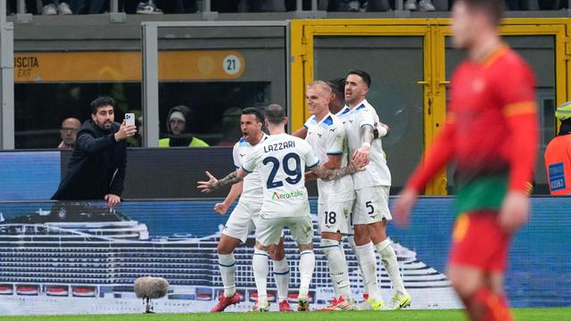 Foto: Tangis Rafael Leao Pecah, AC Milan Kalah Menyakitkan dari Lazio di Liga Italia