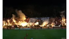 Suporter CSKA Sofia dari Bulgaria tampil memikat mendukung klubnya di perempat final Piala Bulgaria. Mereka mengenakan kostum layaknya tokoh storm trooper dalan film fiksi legendaris Star Wars.