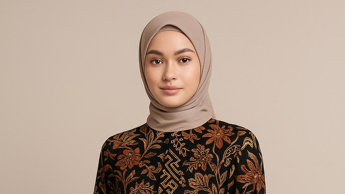 7 Model Tunik Batik untuk Pesta 2025, Gaya Kekinian untuk Wanita Modern