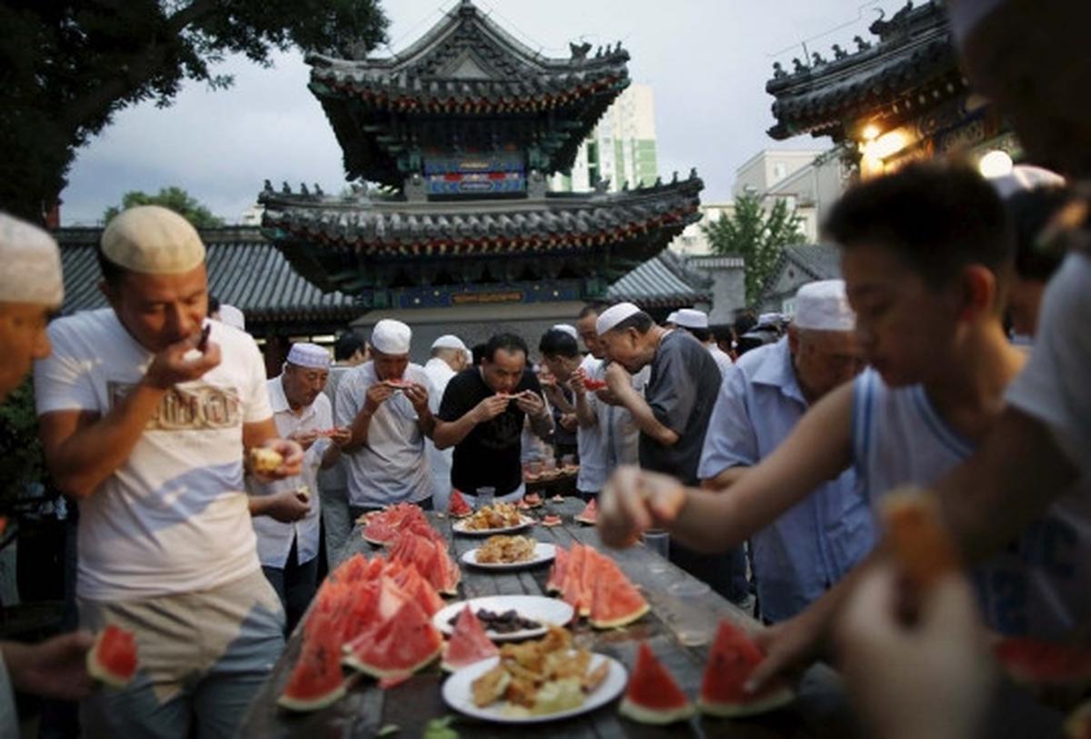 Keharmonisan minoritas muslim di Beijing jalani puasa