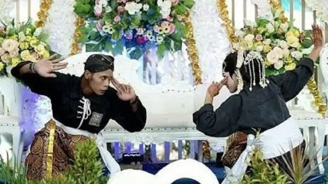 Tak Biasa, 6 Potret Pakaian Pengantin di Acara Pernikahan Ini Kocak Sampai Unik