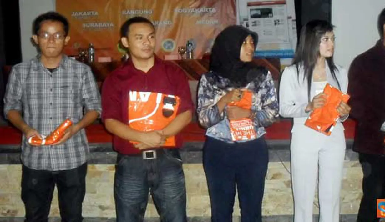 Lima finalis lomba audisi presenter dalam ajang SCTV Goes to Campus di Gedung Fisip Universtitas Sumatra Utara, Medan. (foto:Hasto Ajie)