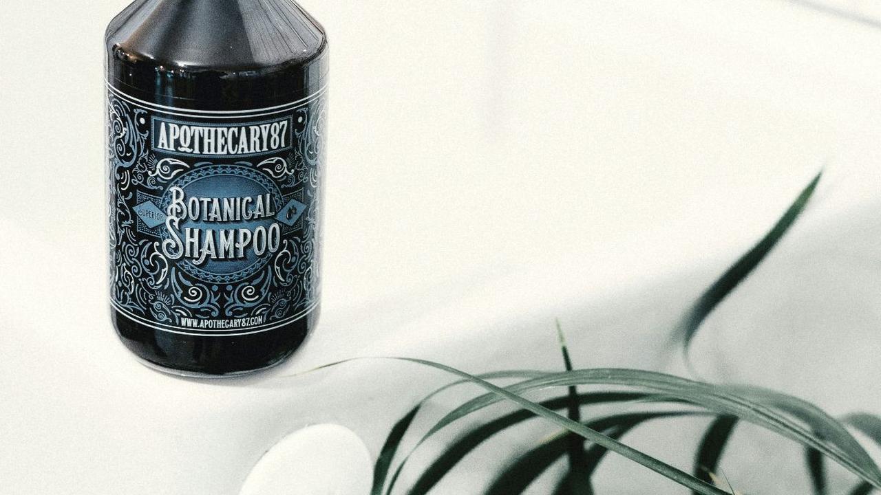 3. Pilih Sampo dengan Kandungan Ginseng, Keratin, dan Menthol<br>