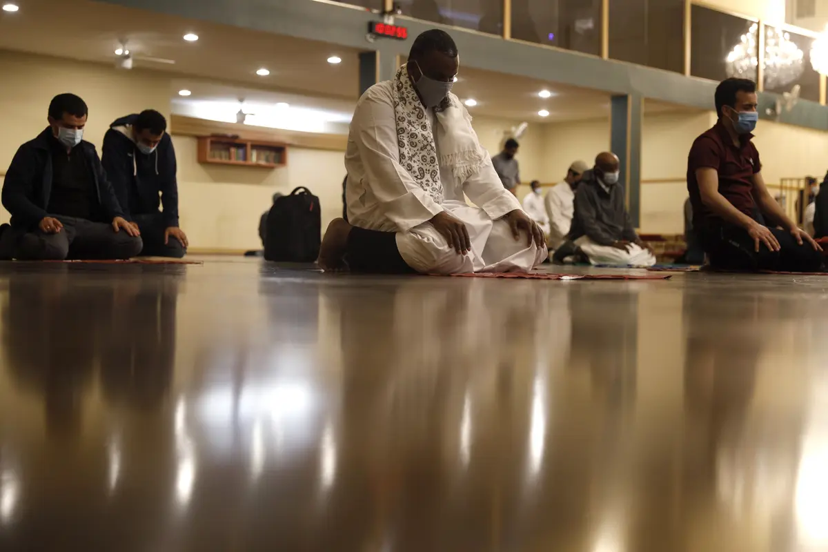 Melihat Umat Muslim di Chicago Sholat Tarawih di Bulan Ramadhan