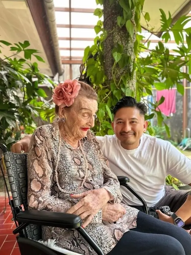 Nenek Sharena Gunawan (Instagram/mrssharena)