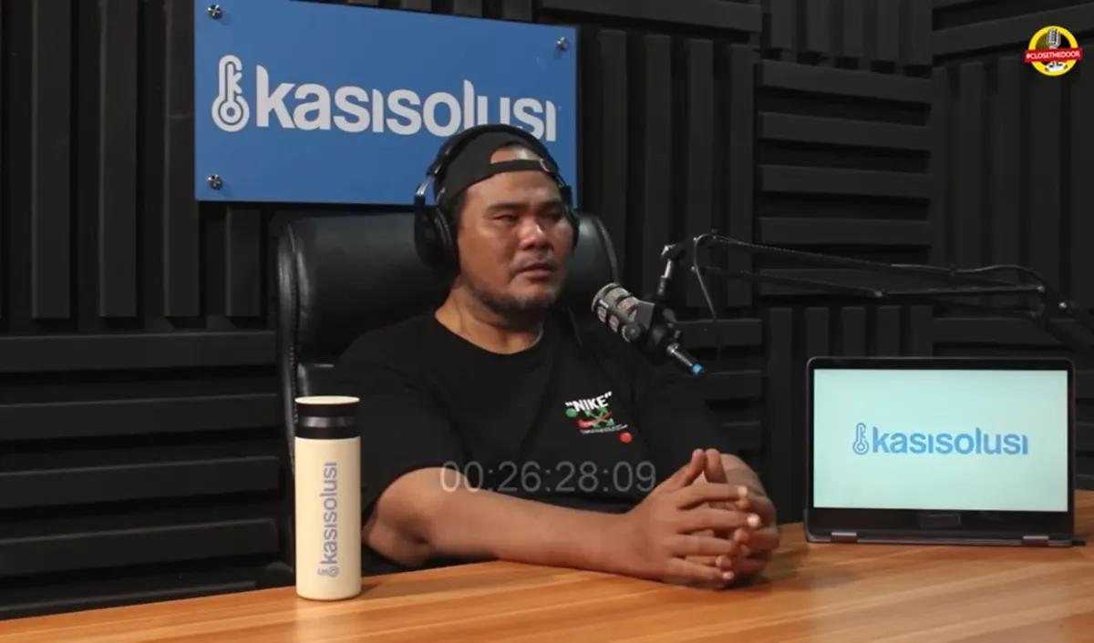 Fahmi Bo bertemu dengan anaknya saat anak sulungnya menikah belum lama ini. Fahmi Bo datang ke momen pernikahan sang anak.&nbsp;<br>
