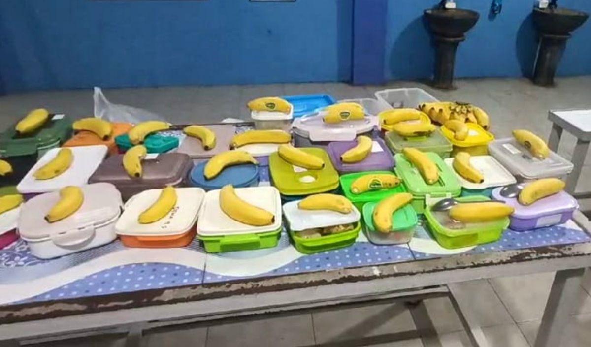 "Belum apa-apa, belum selesai pemilu sudah ada hal yang berkaitan dengan makan siang gratis masuk di dalam Dana BOS, kan repot kita memperdebatkan dan mempertanggungjawabkan seperti ini,"<br>