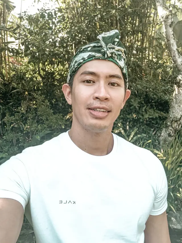 6 Potret Rommi Halley Kekasih Rohimah Alli, Seorang Instruktur Yoga