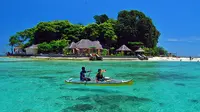 Pulau Samola di Makassar, Sulawesi Selatan jadi alternatif pilihan untuk melepas kepenatan. (Foto: Wisatasulawesi.com)