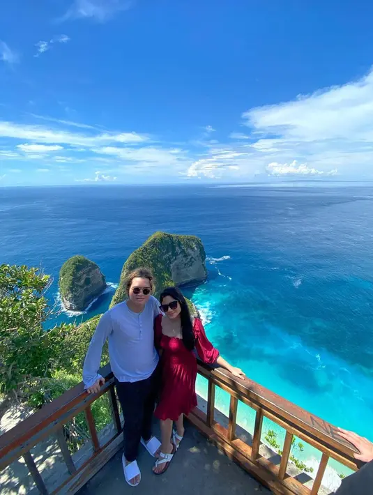 <p>Tissa Biani dan Dul Jaelani terkadang mengunggah momen mereka menikmati alam bersama di waktu luang. (FOTO: instagram.com/duljaelani/)</p>