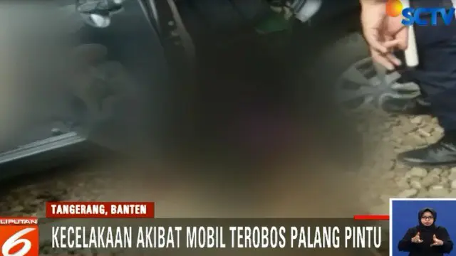 Minggu sore, 17 JUni 2018, sebuah mobil tertabrak kereta comuterline jurusan Jakarta-Tangerang di perlintasan Batu Ceper, Tangerang, Banten.