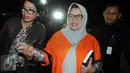 Dewie diduga menerima suap Sin$ 177.700 atau sekitar Rp 1,7 miliar terkait dengan proyek pengembangan pembangkit listrik tenaga mikrohidro di Kabupaten Deiyai, Papua, tahun anggaran 2016, Jakarta, Rabu (16/12/2015). (Liputan6.com/Helmi Afandi)