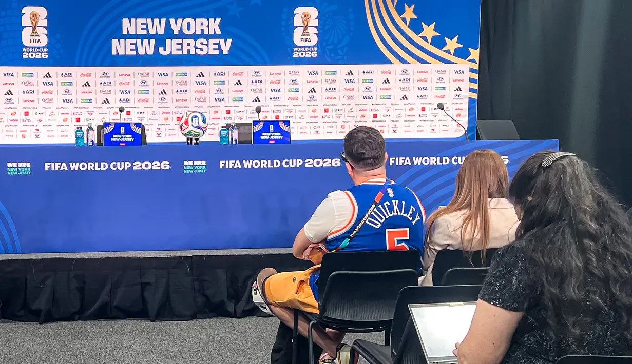 Pengalaman menghadiri konferensi pers Piala Dunia 2026 memberikan gambaran betapa besarnya skala turnamen ini, tidak hanya bagi pemain dan pelatih, tetapi juga bagi para jurnalis. (Bola.com/Hery Kurniawan/Adv/Powerade)