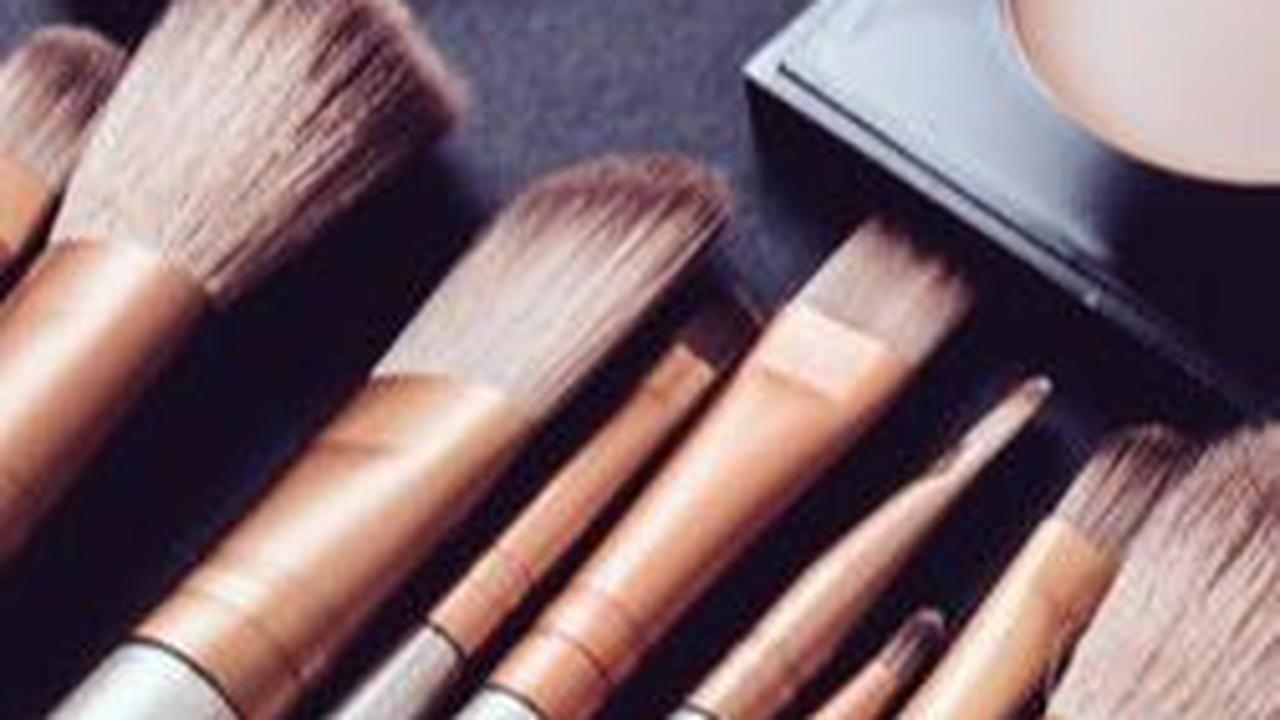 5. Make Up<br>