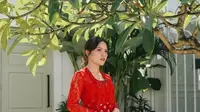 Marsha Aruan kenakan kebaya (Instagram/aruanmarsha)