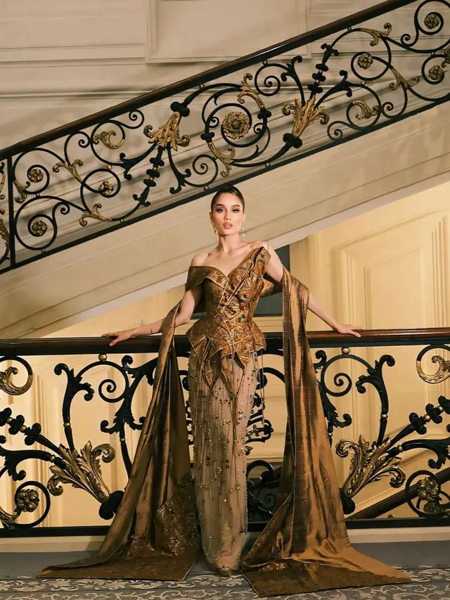 Cinta Laura tampil anggun dalam balutan gaun yang dirancang khusus oleh AnSoe (Instagram/@byansoe)