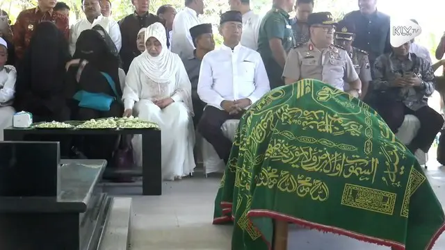 Cucu Menkopolhukam Wiranto dimakamkan di pemakaman keluarga Karanganyar, Jawa Tengah.
