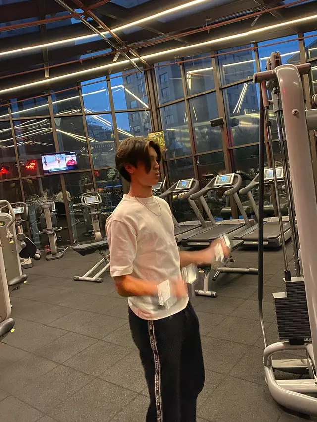 Potret Eddy Meijer, putra Maudy Koesnaedi liburan di Turki (Foto: Instagram eddy_mm)