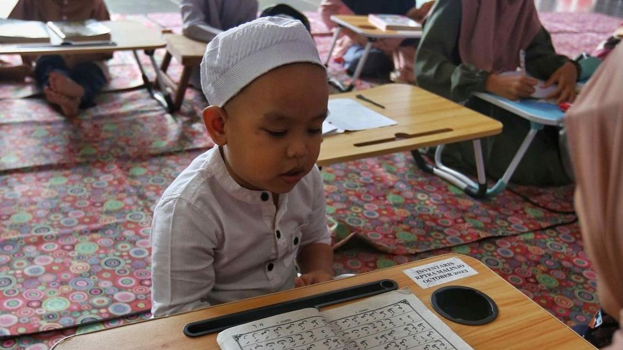 FOTO: Melihat Antusiasme Anak-Anak Mengikuti Pesantren Kilat Ramadan di RPTRA Malinjo