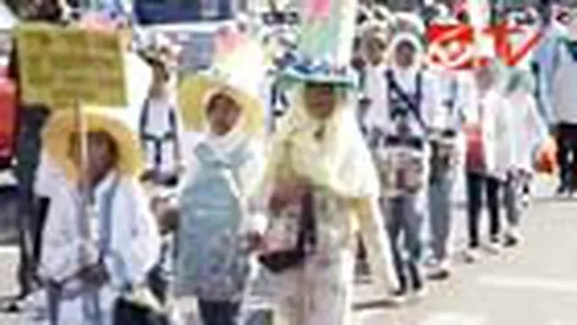 Ribuan Umat Islam Solo Kirab Isra Mikraj