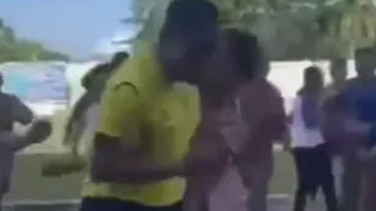 Jiwa Korsa, Satu Batalyon Geruduk Lapangan Imbas Wasit TNI Dikeroyok Penonton & Pemain Saat Turnamen Sepak Bola