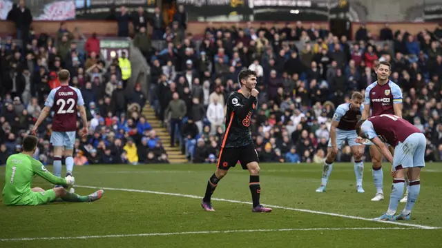 FOTO: Chelsea Bantai Burnley di Turf Moor