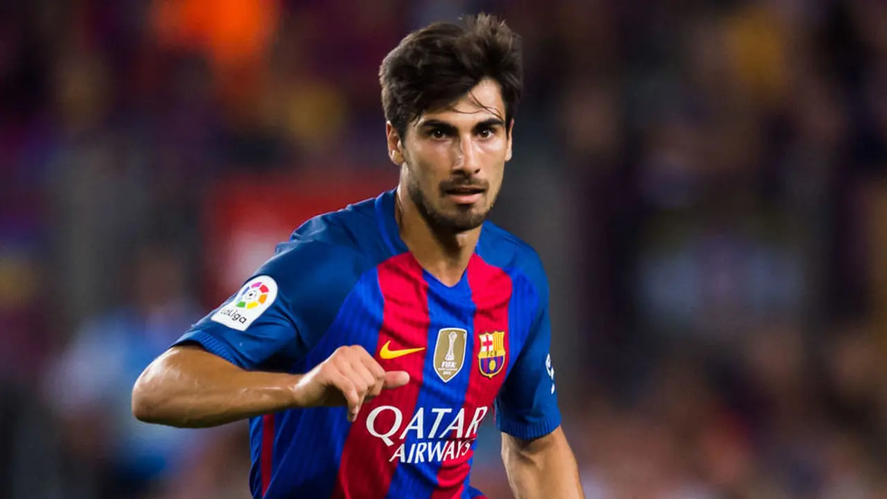 Gelandang Barcelona Andre Gomes (90mins)