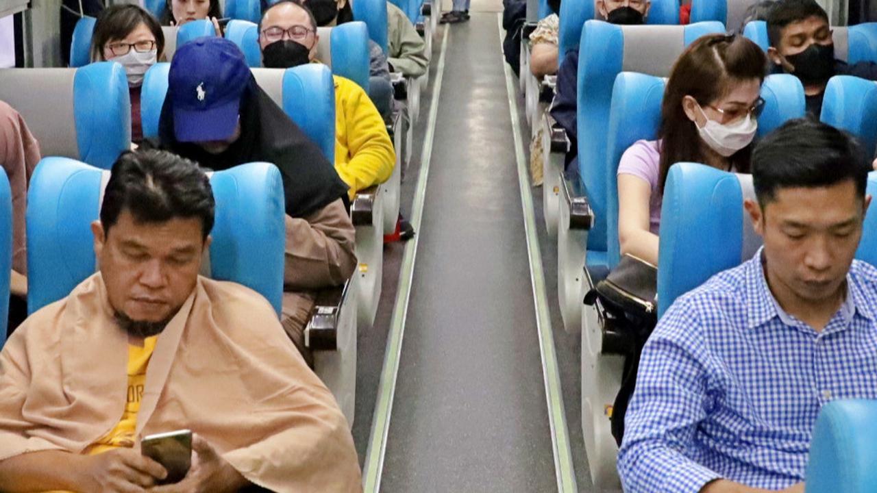 Nomor Kursi di Kereta Ini Saling Berhadapan, Tak Cocok Buat Penumpang Introvert