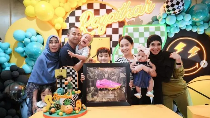 Rafathar Ulang Tahun ke-9, Dapat Kado Spesial dari Pemain Liverpool Darwin Nunez