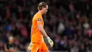 Nasib sial dialami kiper Tottenham Hotspur, Antonin Kinsky saat timnya bertandang ke markas Atletico Madrid dalam laga leg 1 babak 16 besar Liga Champions 2025/2026 di Metropolitano Stadium, Madrid, Spanyol, Rabu (10/03/2026) waktu setempat.