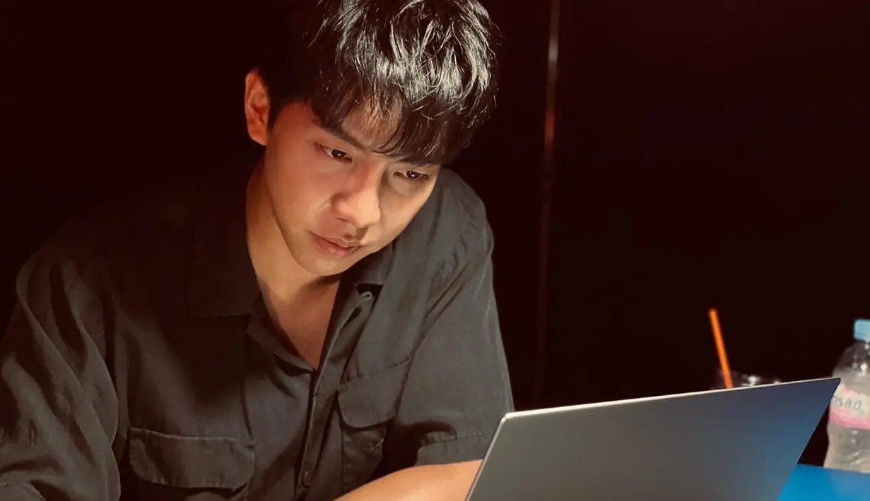 <p>Pada drama Korea yang berjudul BRILLIANT LEGACY (2009), Lee Seung Gi akhirnya berperan sebagai peran utama. (FOTO: instagram.com/leeseunggi.official/)</p>