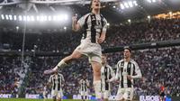 Pemain Juventus, Kenan Yildiz, merayakan gol yang dicetaknya ke gawang Genoa dalam laga giornata 30 Serie A Liga Italia 2024/2025 di Allianz Stadium, Minggu (30/3/2025) dini hari WIB. (Fabio Ferrari/LaPresse via AP)