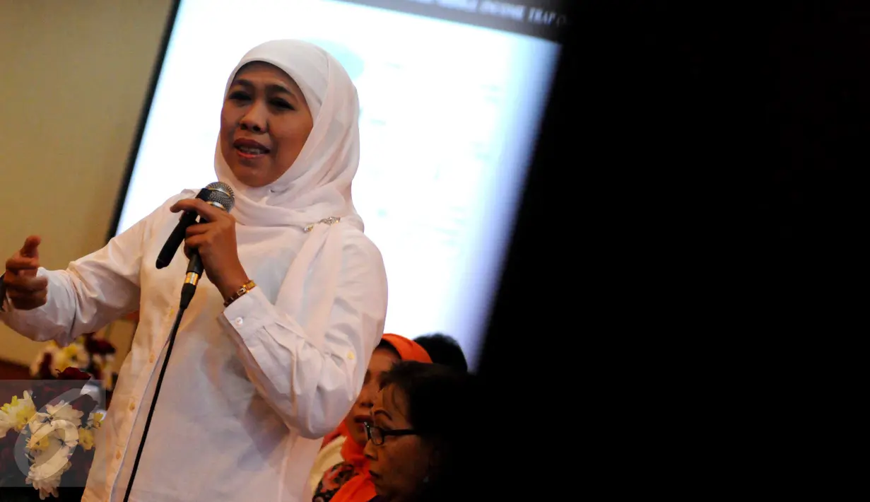 Menteri Sosial Khofifah Indar Parawansa saat menjadi keynote speaker di dpp gerindra Jakarta (22/12). Acara ini bertema tentang "Transformasi Budaya dan Peran Ibu dalam Pembentukan Karakter Generasi Penerus Bangsa". (Liputan6.com/Helmi Afandi)