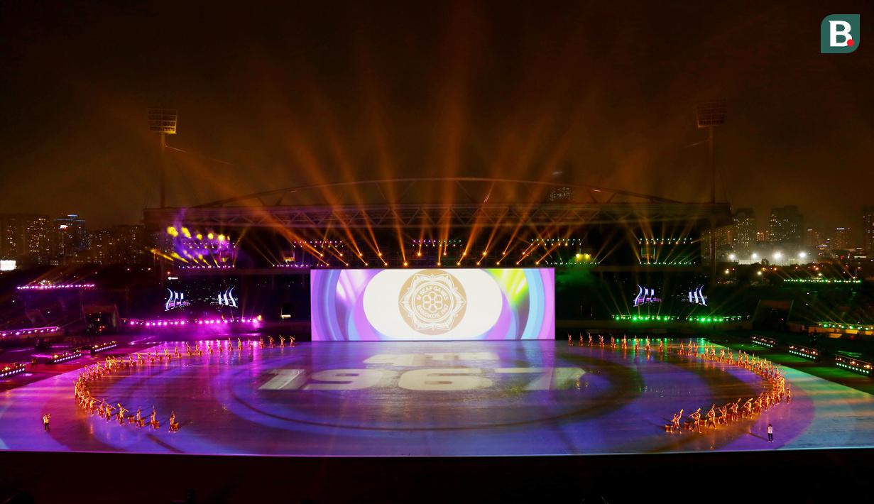 Upacara pembukaan SEA Games 2021 dikemas dengan teknologi mutakhir. VIESGOC menyiapkan Augmented Reality (AR) dan Extended Reality (EX) demi opening ceremony yang sensasional. (Bola.com/Ikhwan Yanuar)