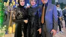 Anggota DPR RI ini memilih mengenakan gaun brokat hitam panjang yang memancarkan kesan mewah dan anggun. [@mulanjameela1].