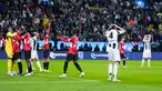 AC Milan sukses menekuk Juventus dengan skor 1-2 dalam laga semifinal Supercoppa Italiana 2024 yang dihelat di Al Awwal Park, Riyadh, Sabtu (4/1/2025) dini hari WIB. (AP Photo/Altaf Qadri)