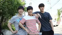 Akibat pengambilan gambar film Twenty, Kim Woo Bin, Kang Ha Neul dan Junho `2PM` merasa makin dekat. Seperti apa ceritanya?