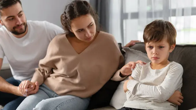 Sering Dianggap Bentuk Kasih Sayang, Ini Kesalahan Orangtua yang Menghambat Kemandirian Anak [Dok/freepik.com]