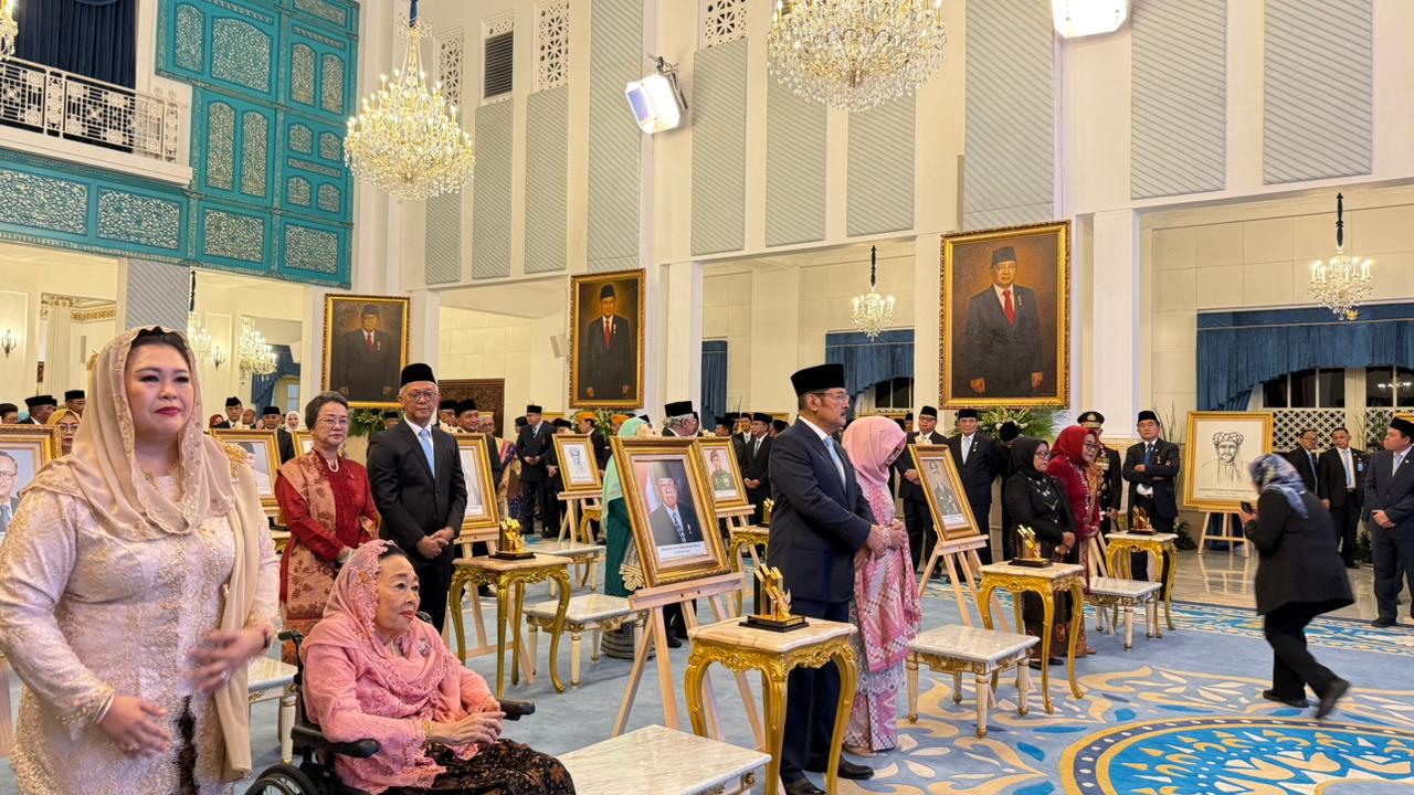Presiden Prabowo Anugerahkan Gelar Pahlawan ke 10 Tokoh