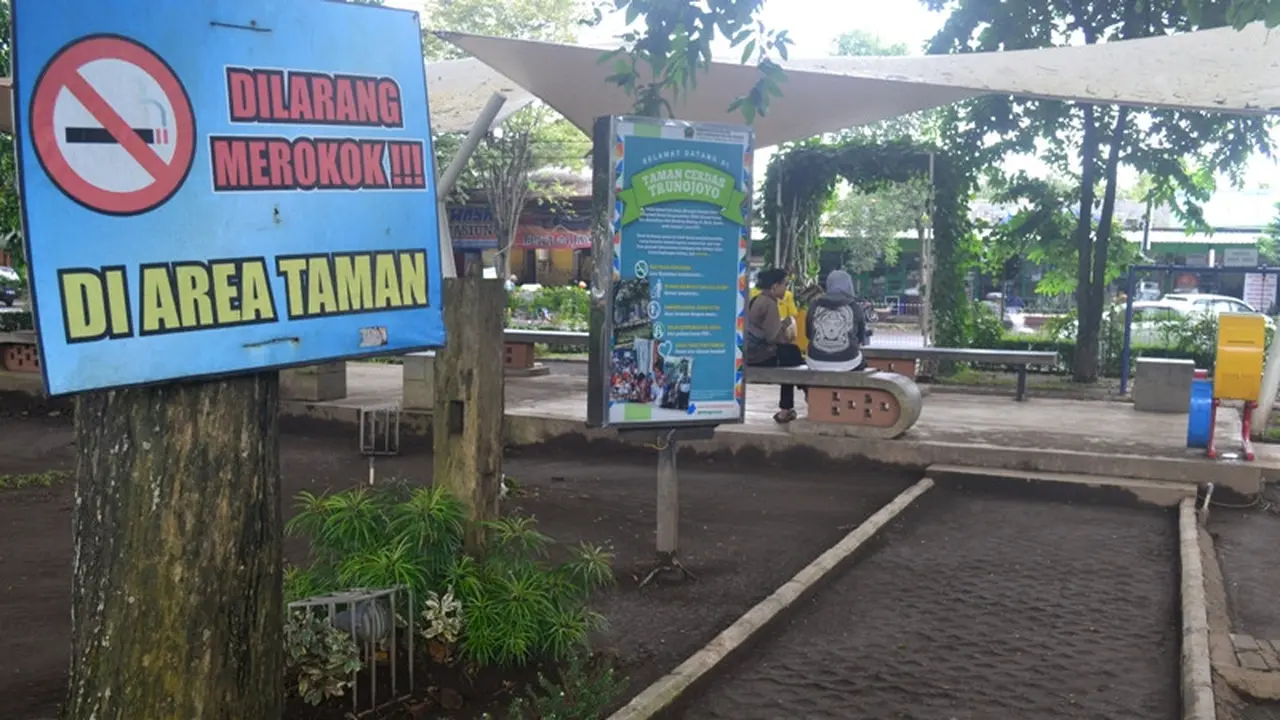 Ironi Perda Kawasan Tanpa Rokok di Kota Malang