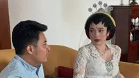 Potret Amanda Rigby di Momen Akad Nikah Dengan Andre Taulany