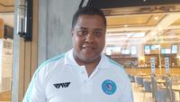 Pelatih PSBS Biak, Divaldo Alves. (Bola.com/Ana Dewi)