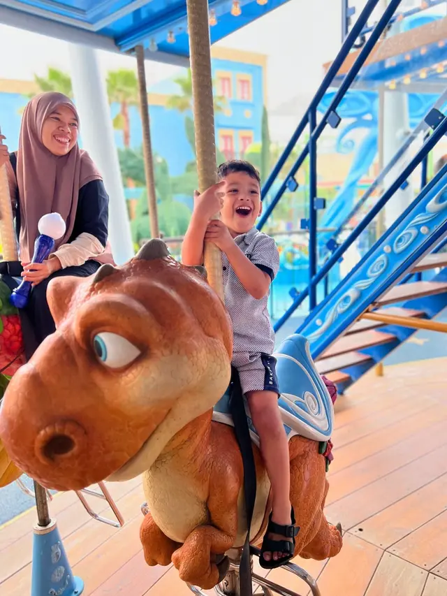7 Potret Vebby Palwinta Liburan di Malaysia, Viral Jahili Penjual Es Krim Turki