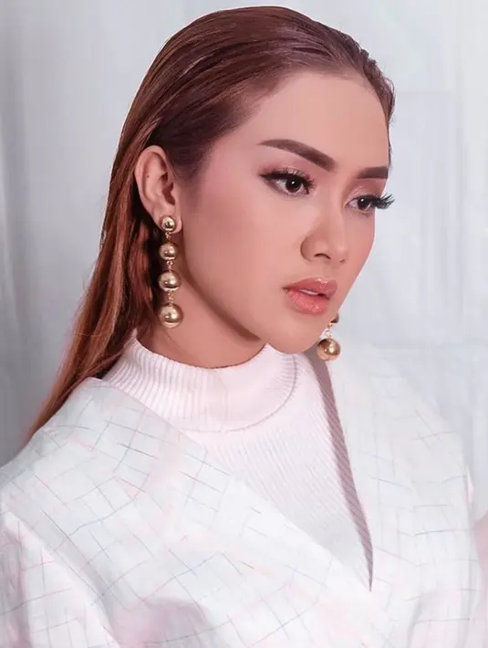 Cita Citata mengatakan bahwa ia tidak lagi menjalin hubungan dengan kekasih bulenya, Roy Geurts.