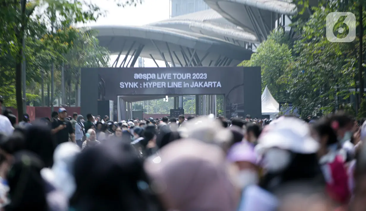 Sebelum menggelar tur konser SYNK: HYPER LINE, aespa bahkan sudah tampil di festival musik Coachella pada bulan April. (Liputan6.com/Faizal Fanani)