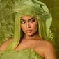 Tampil Serba Hijau, Kylie Jenner Luncurkan Kosmetik Edisi Liburan ala Karakter The Grinch (dok. Instagram KylieJenner/ https://www.instagram.com/p/CHqSMsbHlYu/?igshid=1vkc97fvdi6f4/ Brigitta Valencia Bellion)