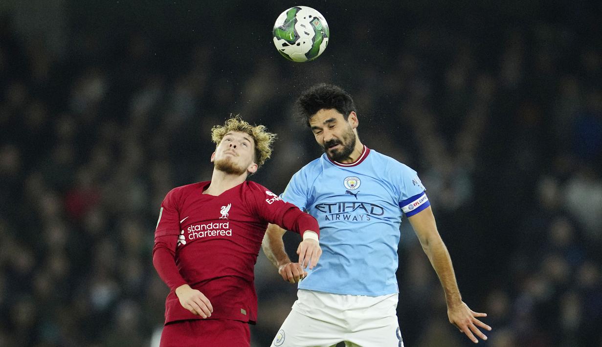 Skuad asuhan Pep Guardiola itu menaklukkan The Reds dengan skor tipis 3-2. (AP Photo/Jon Super)